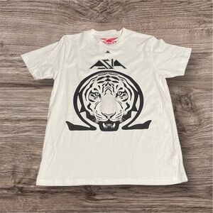 Asia Omega Lion Shirt Men’s Size Medium